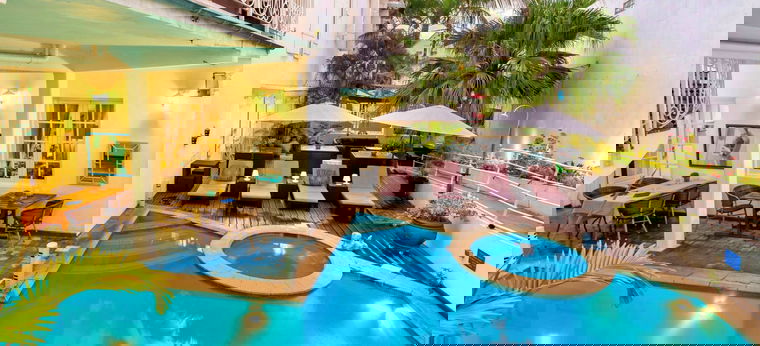Der Poolbereich des Hotels Le Juliette Dodu auf La Réunion